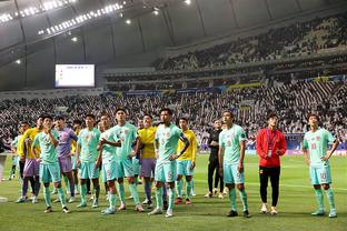 足球报：省港杯次回合逆转前，广东队全队观看了30年前的翻盘视频